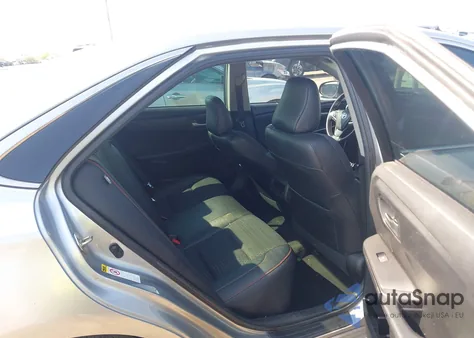 2015 Toyota Camry Se z USA, uszkodzony, nr VIN 4T1BF1FK4FU481406